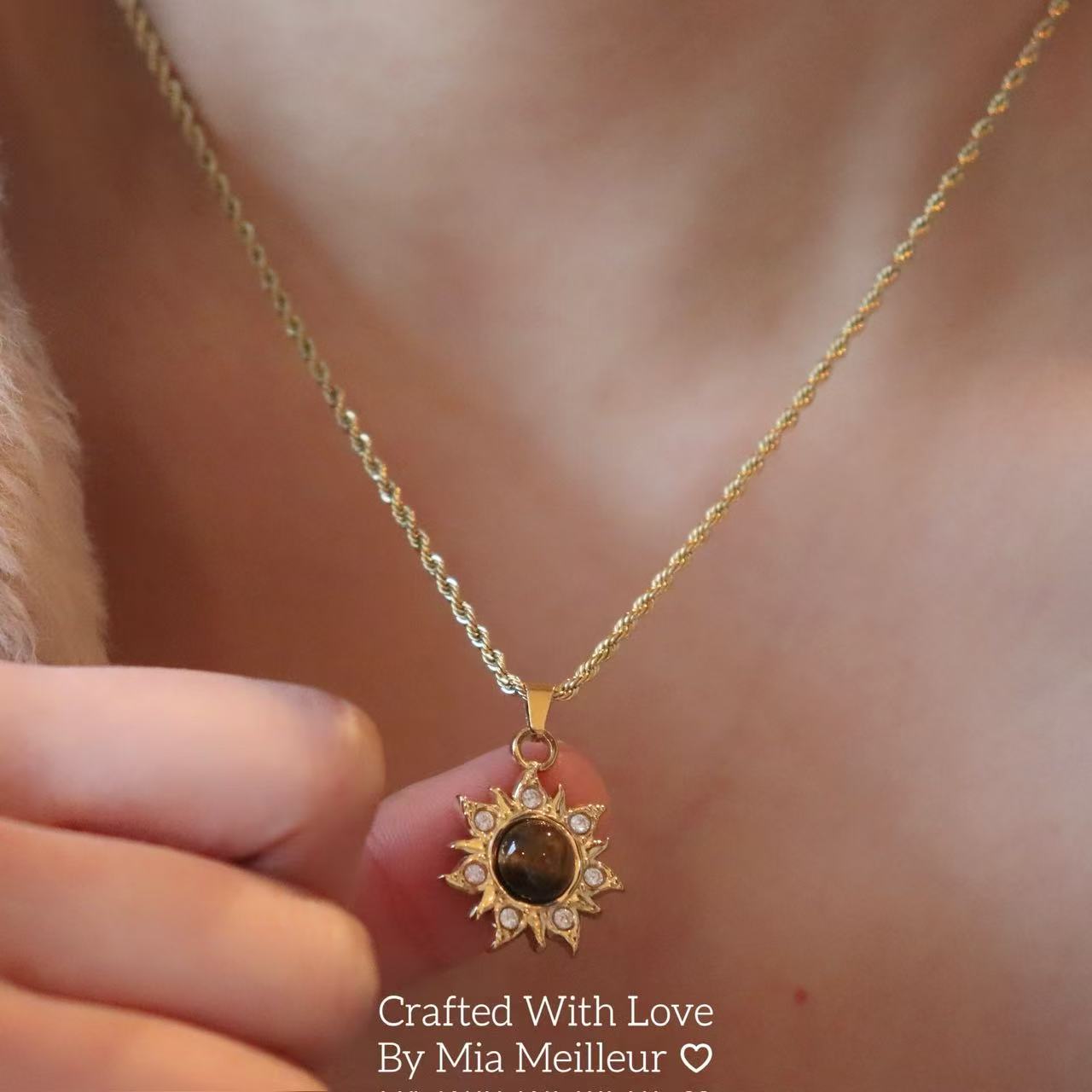 Sun Pendant Tiger’s Eye Necklace MN041