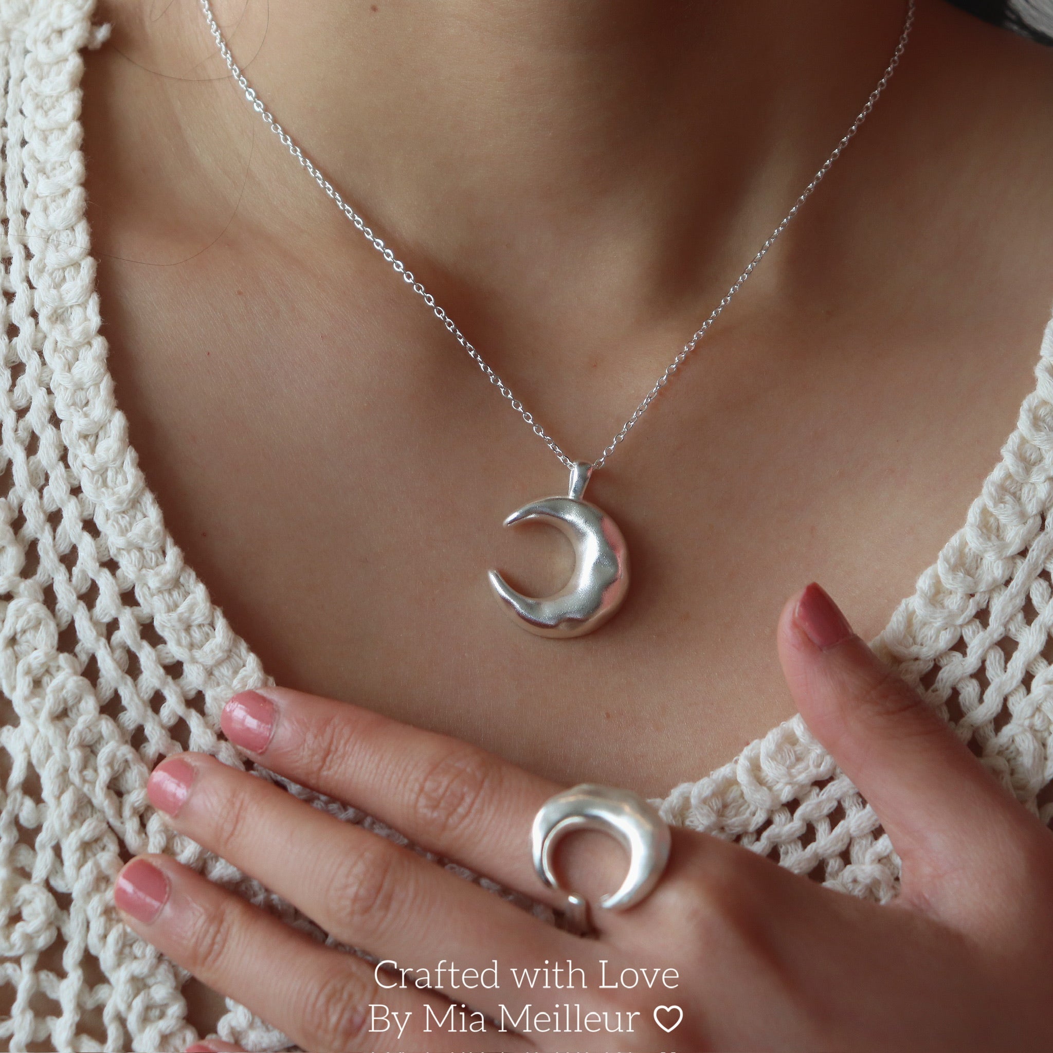 S925 Crescent Moon Necklace