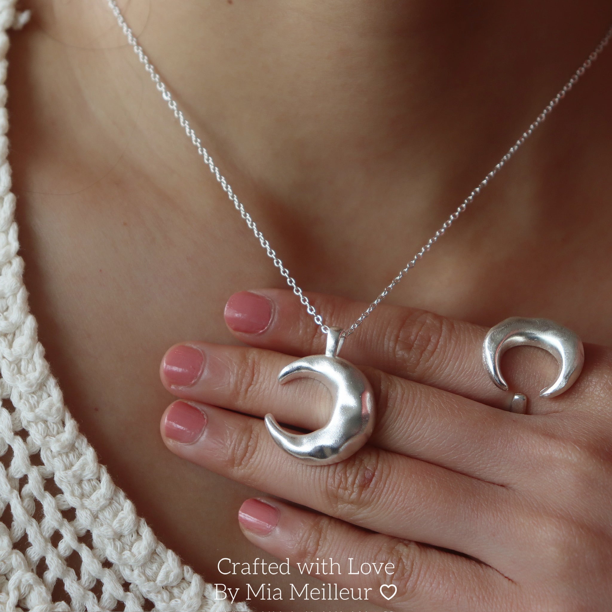 S925 Crescent Moon Necklace