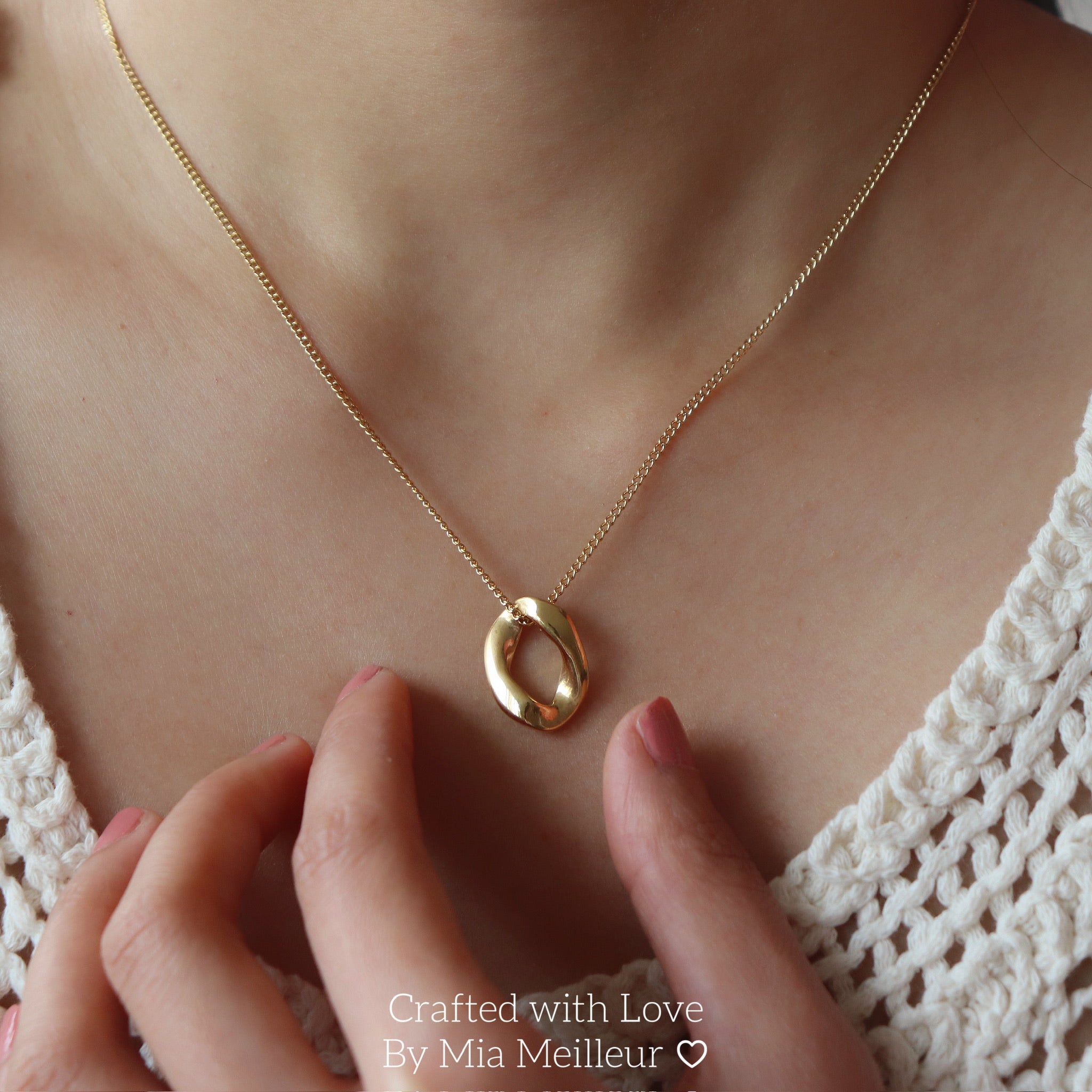 Minimalist Gold Necklace