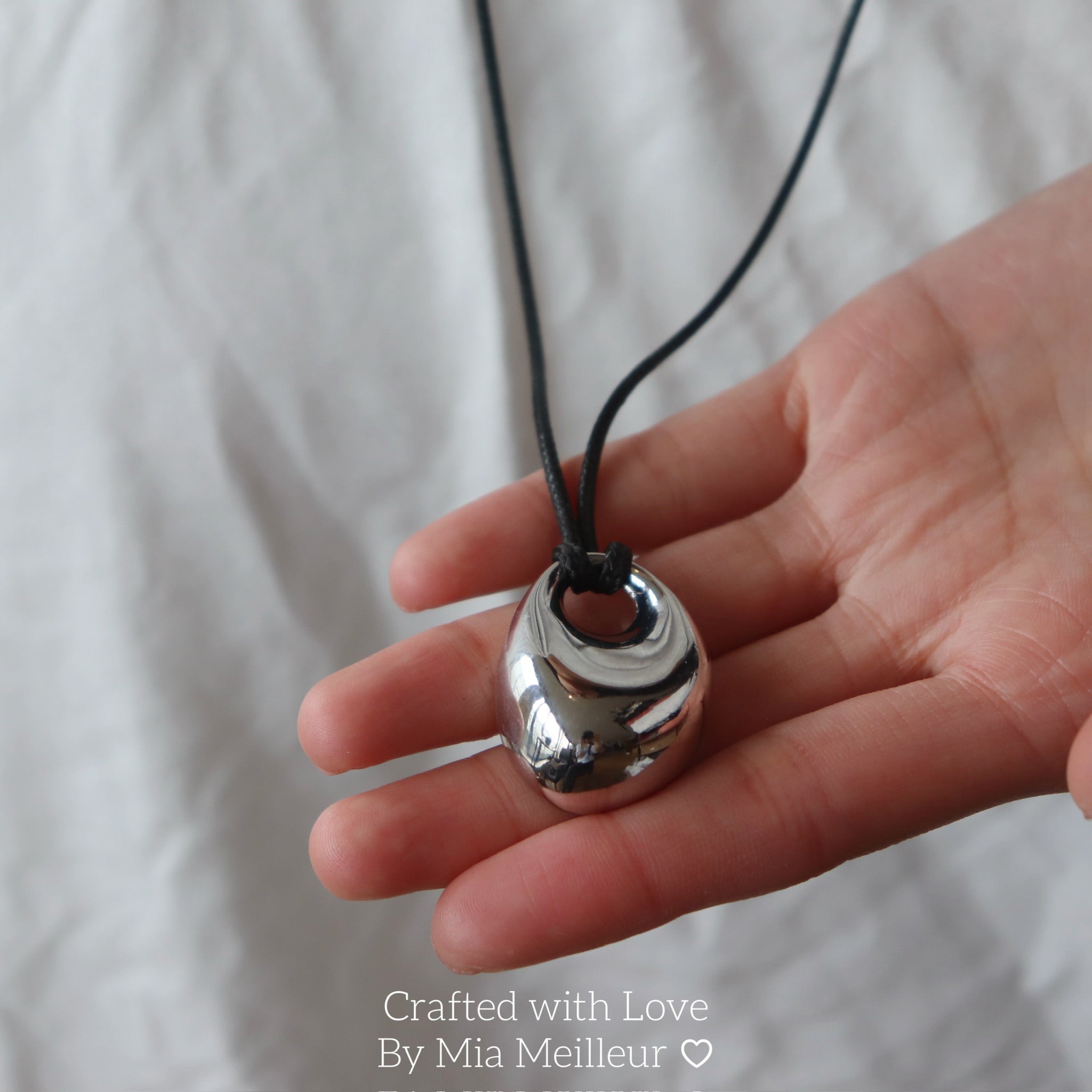 Pebble Pendant Necklace