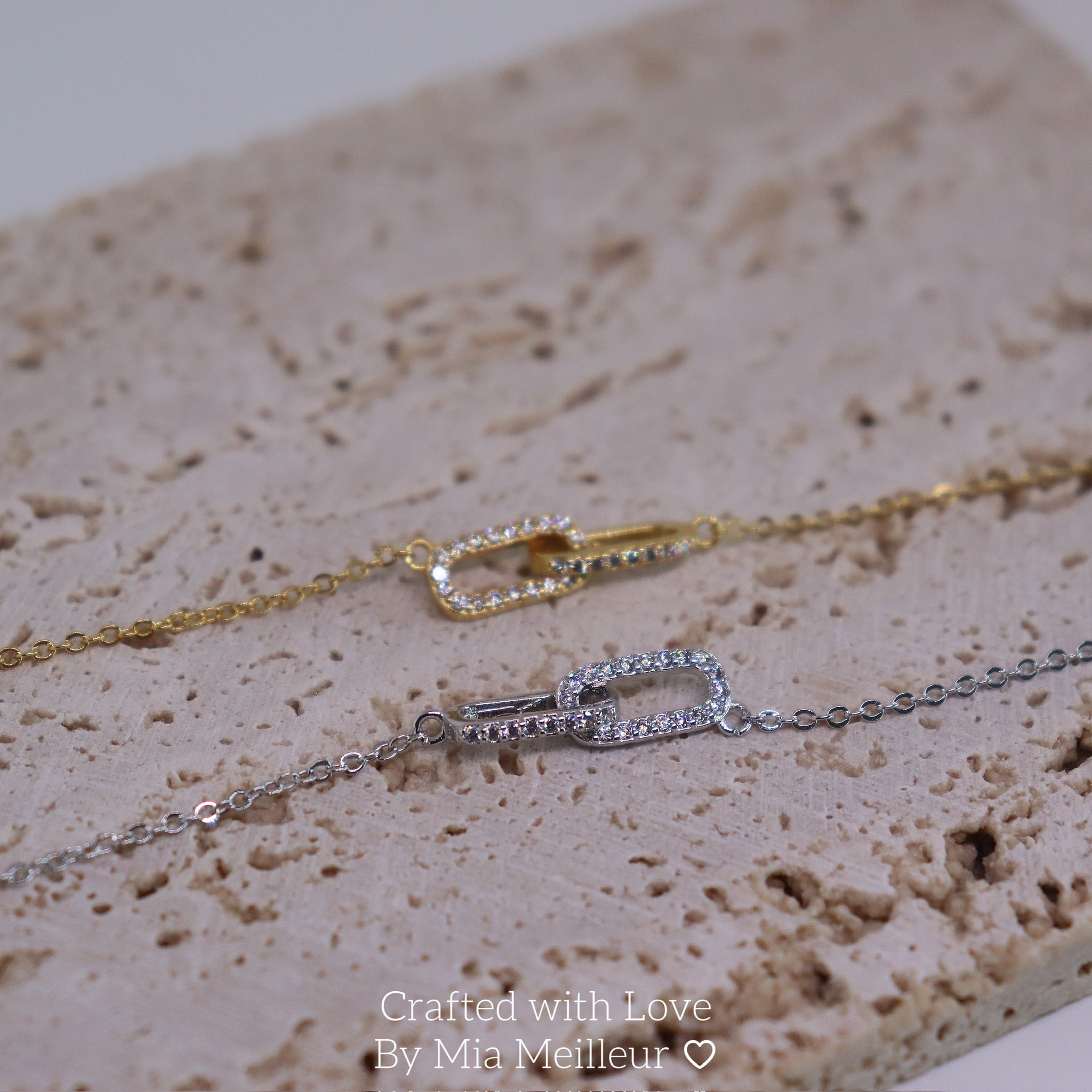 Elegant Diamond-Inspired Pendant Necklace