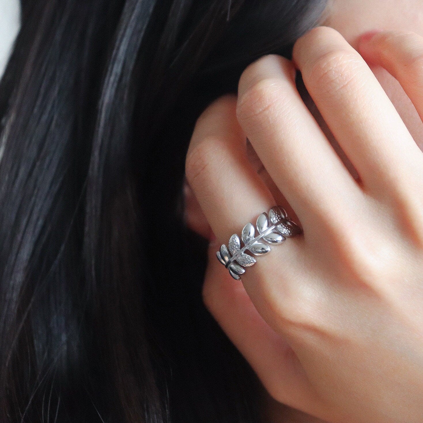 14K Solid Gold Chunky Leaf Ring