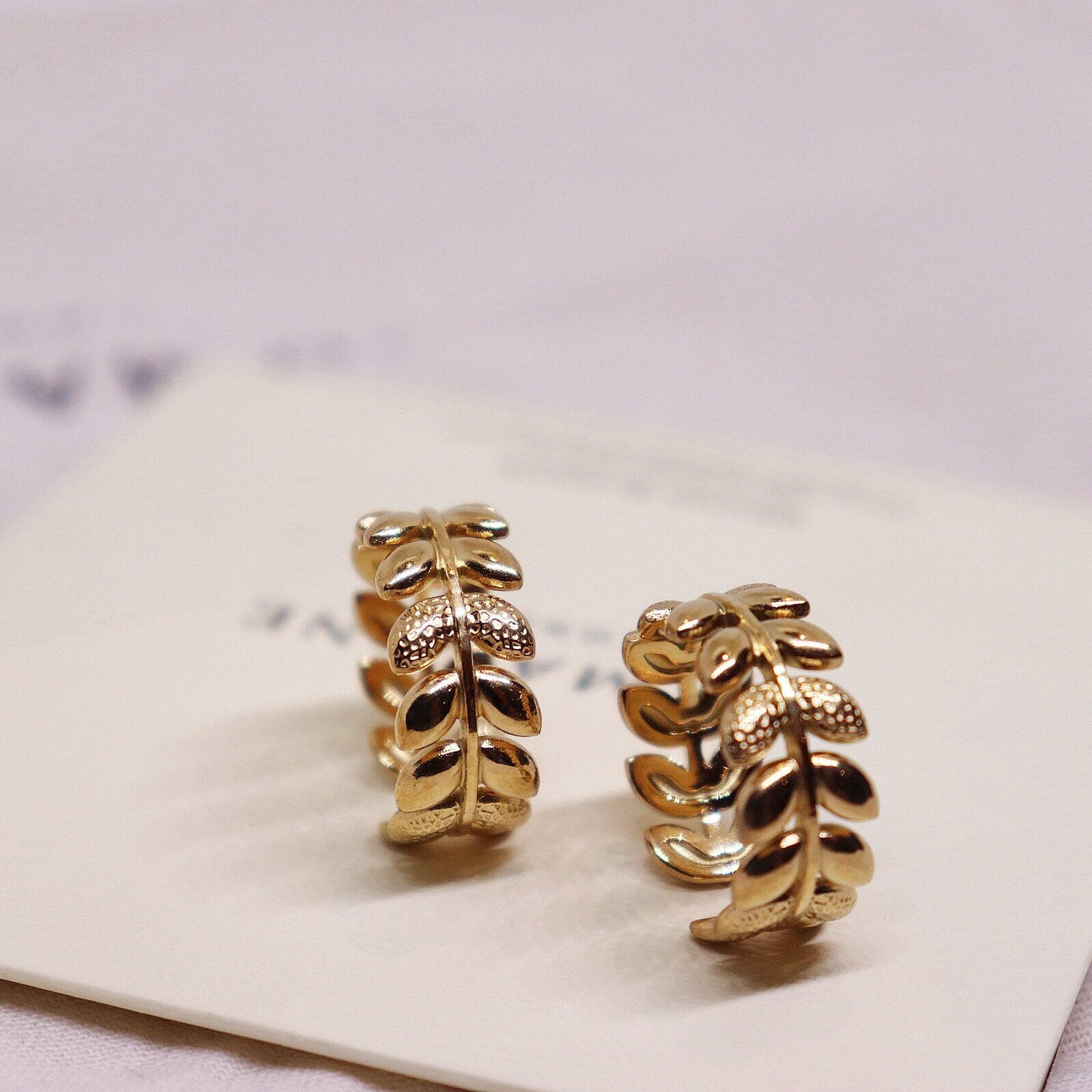 14K Solid Gold Chunky Leaf Ring