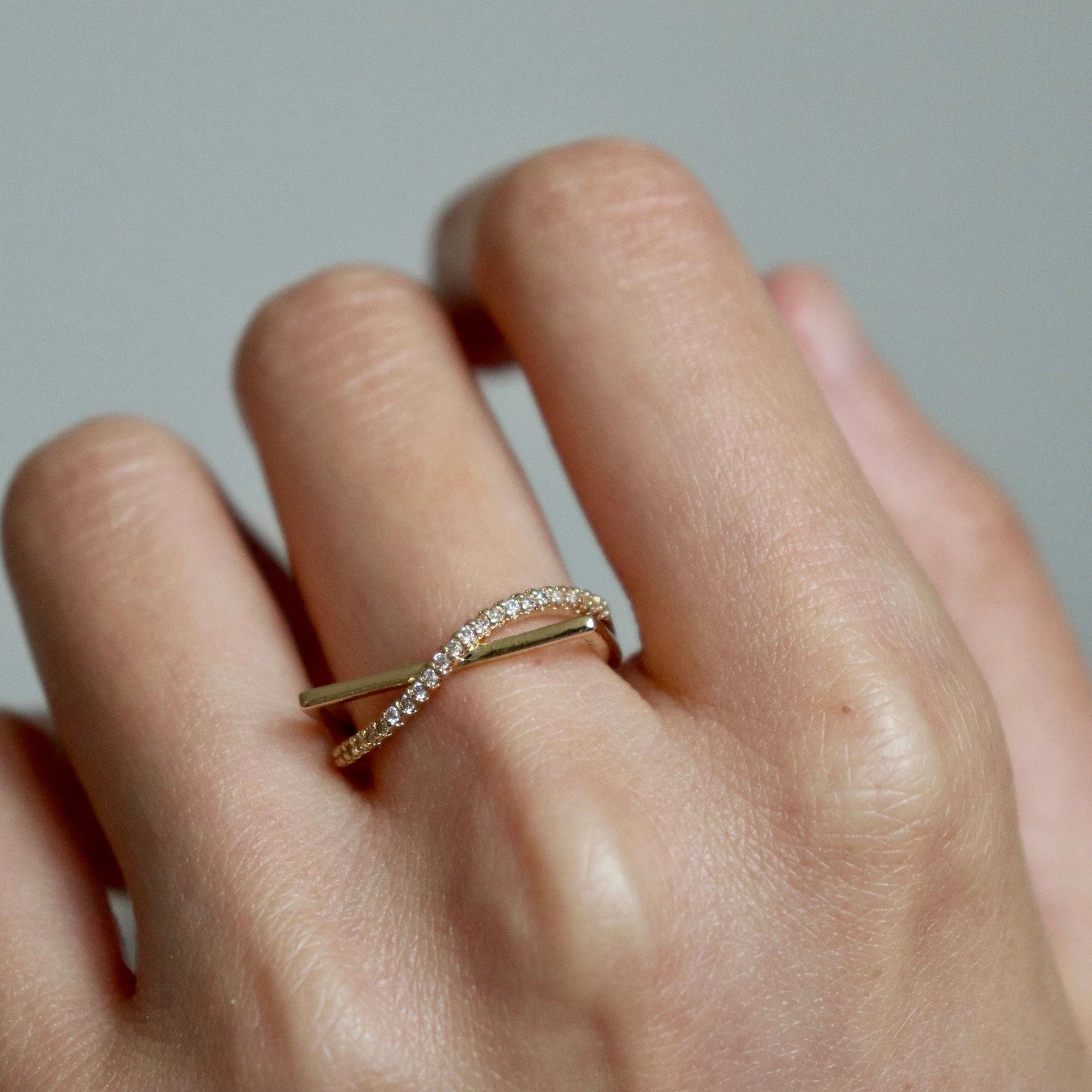 Delicate Flat Top Square Thin Diamond Ring MR010