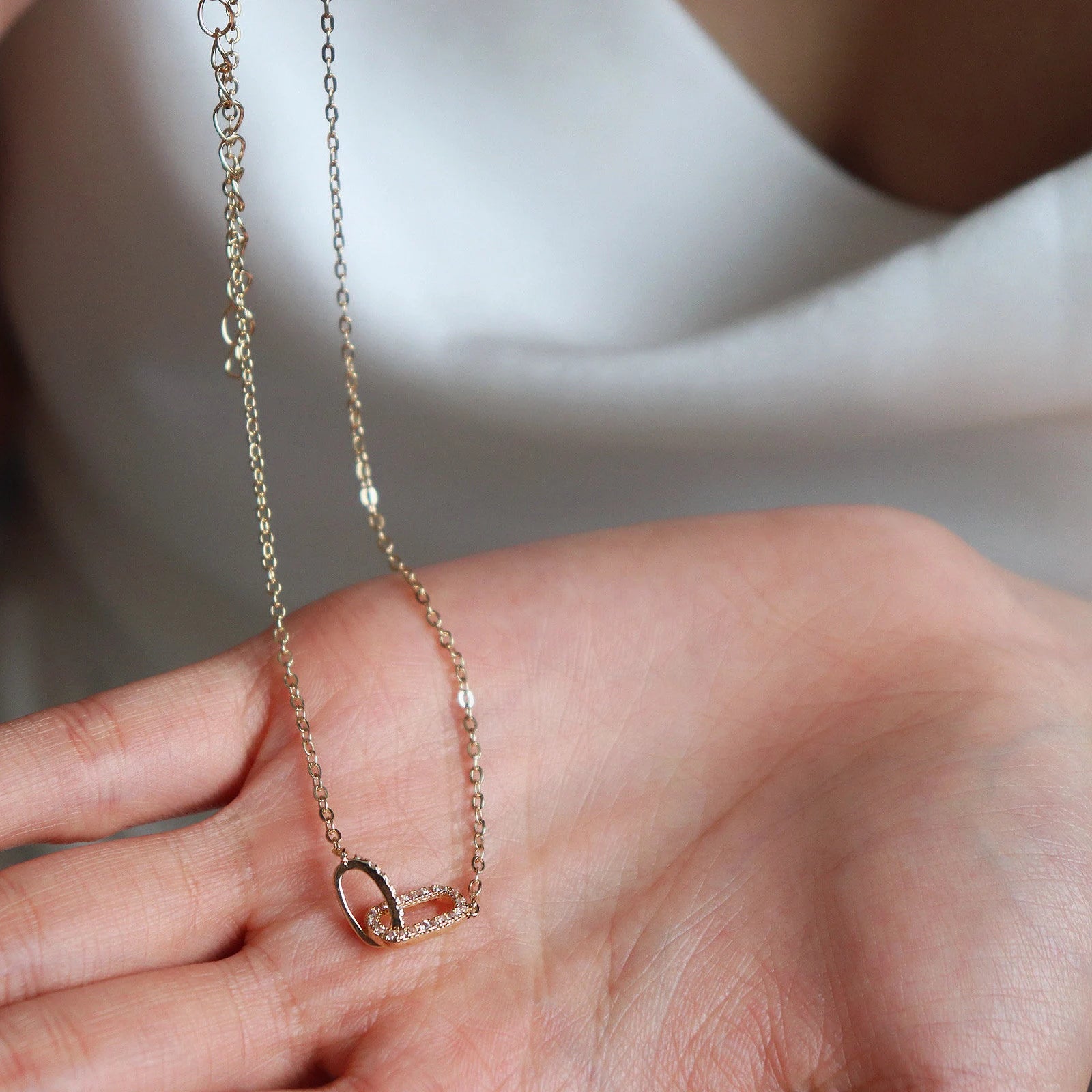 Minimalist  Pave Linked Pendant Necklace in Gold/Silver