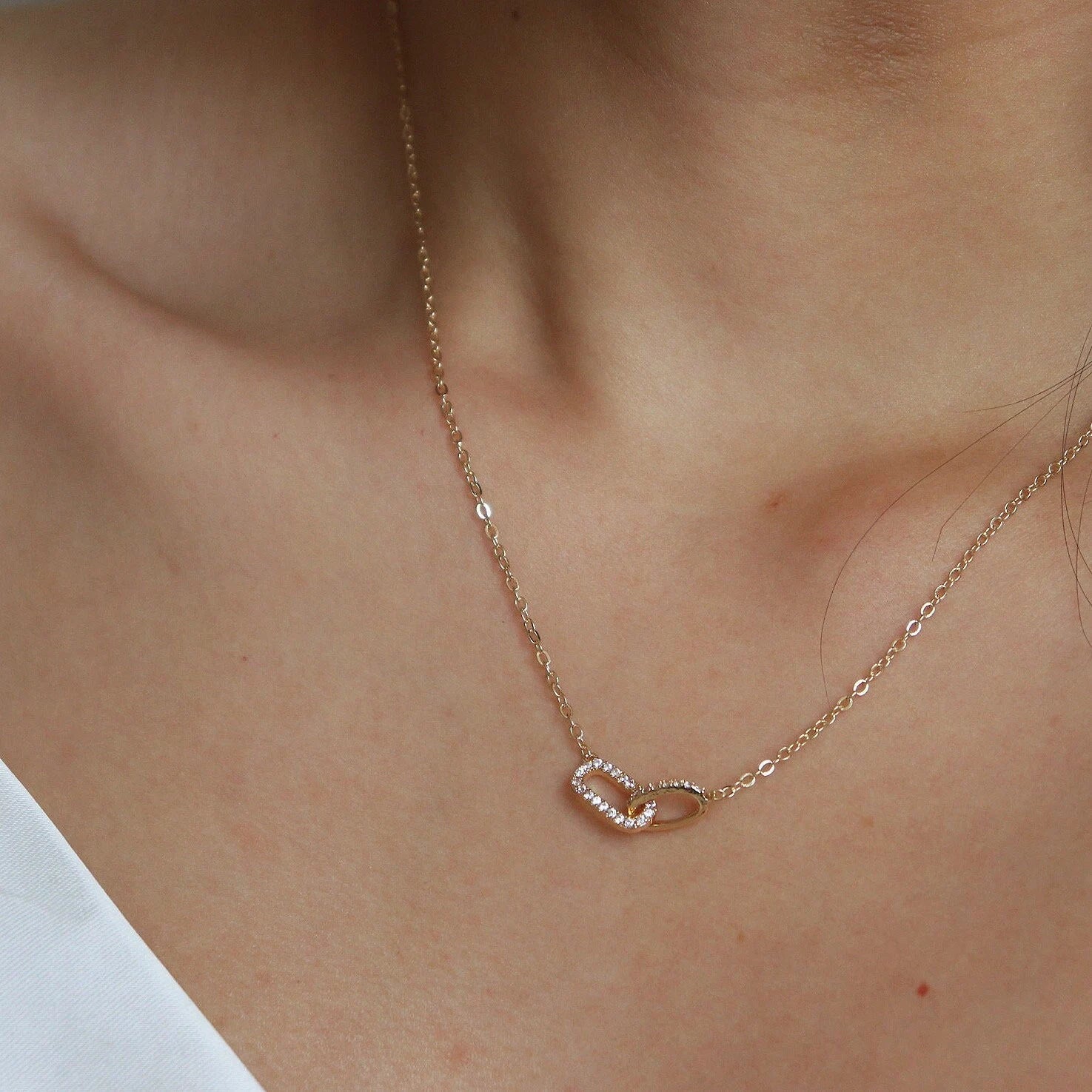 Minimalist  Pave Linked Pendant Necklace in Gold/Silver