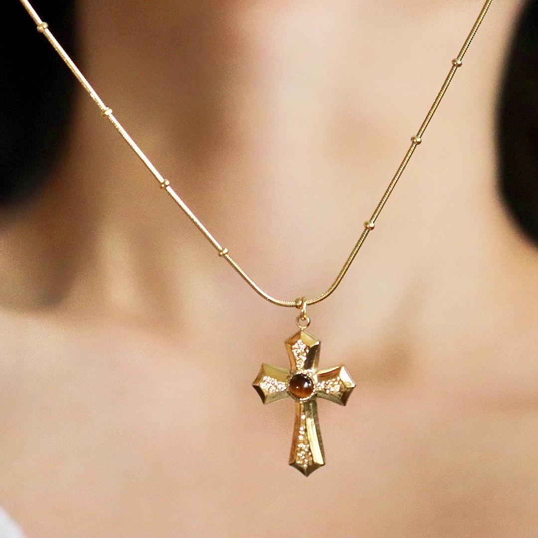 Tiger Eye Cross Pendant Necklace MN014