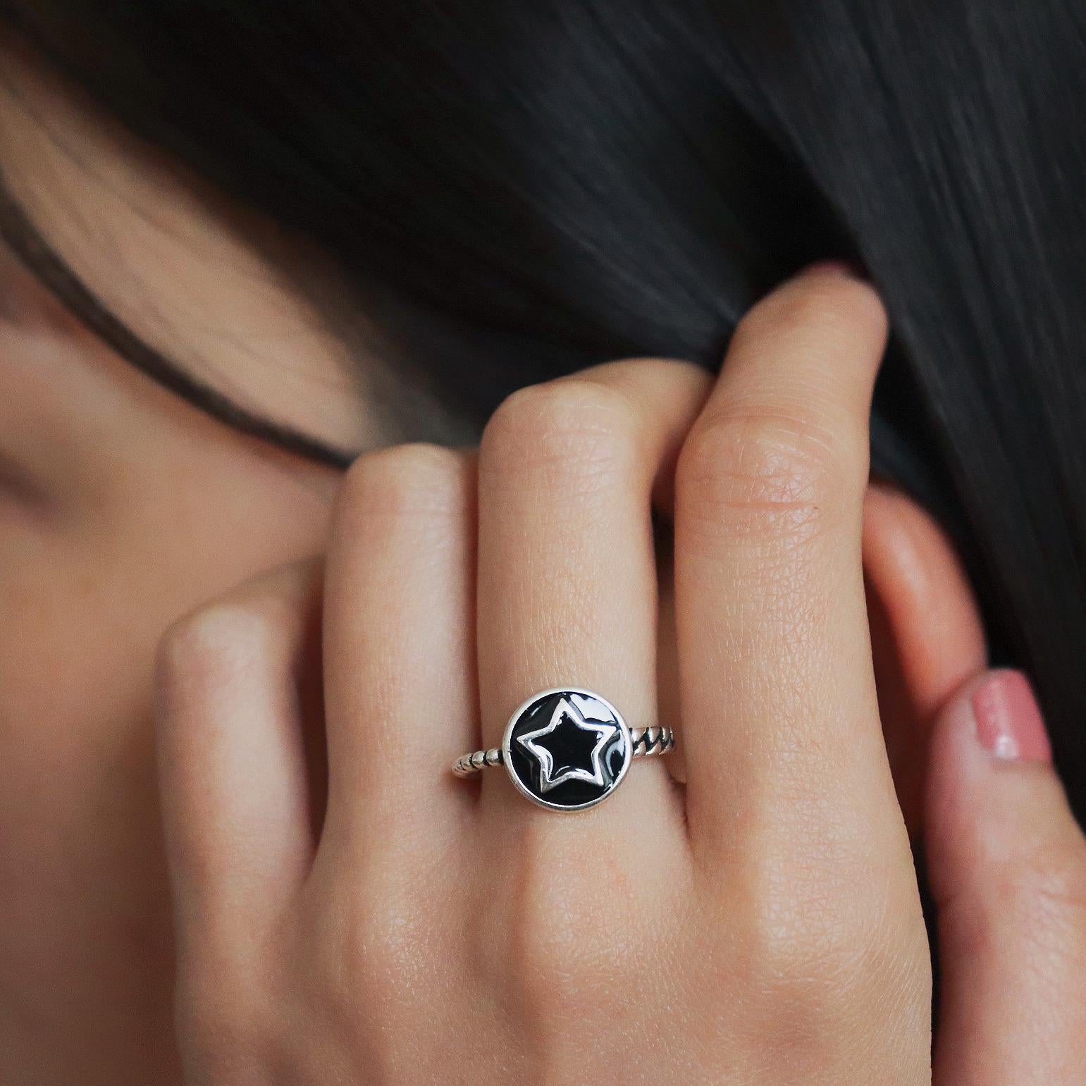 Vintage Black Star Open Ring