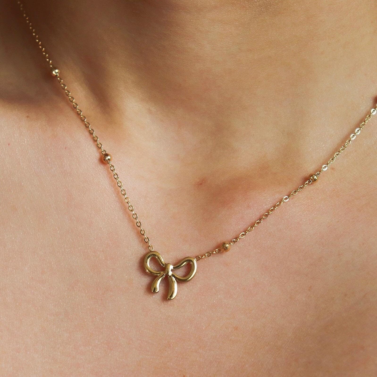 Dainty Bow Necklace