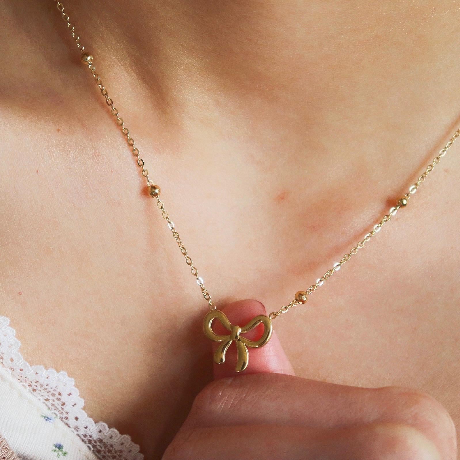 Dainty Bow Necklace