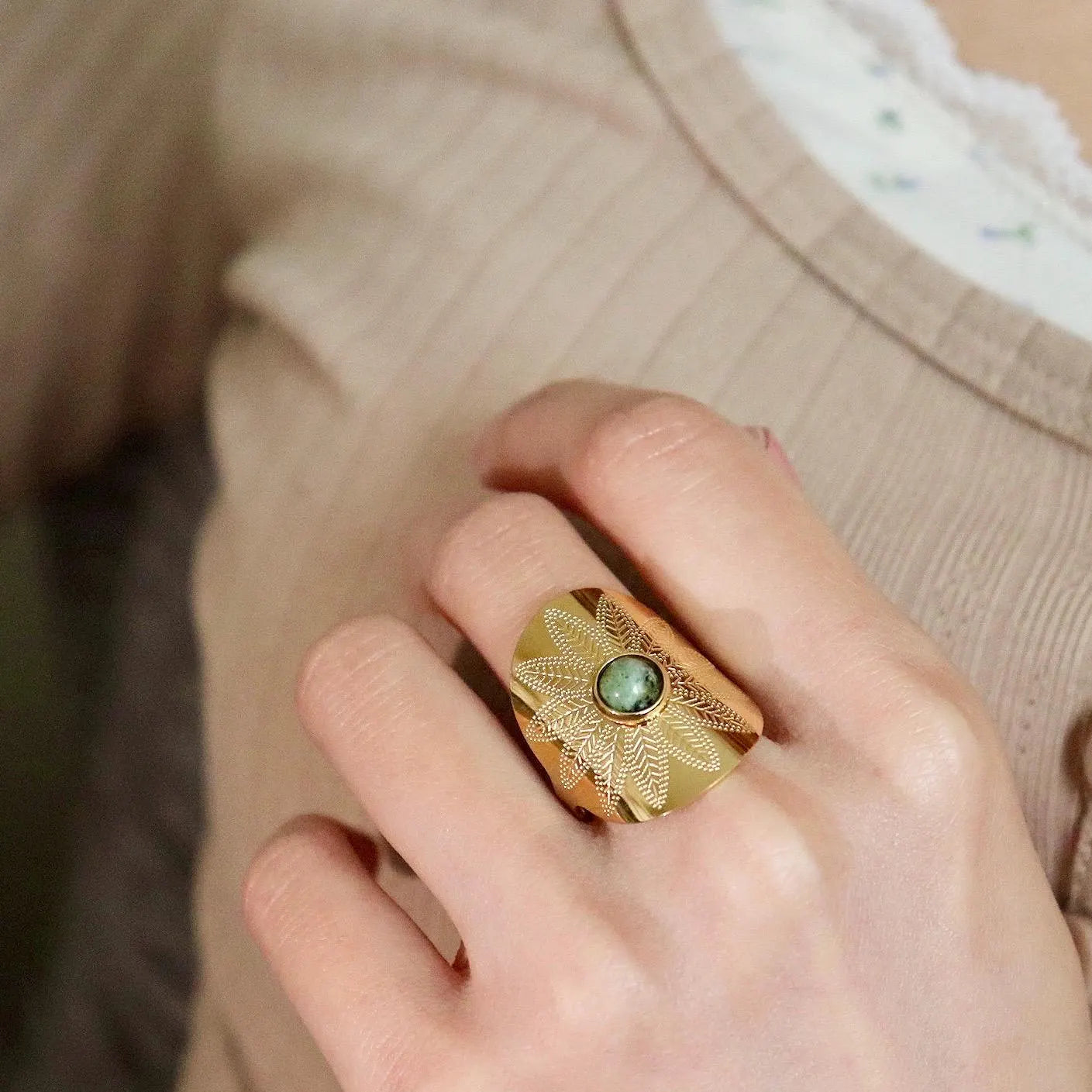 Vintage Engraved Leaf Ring