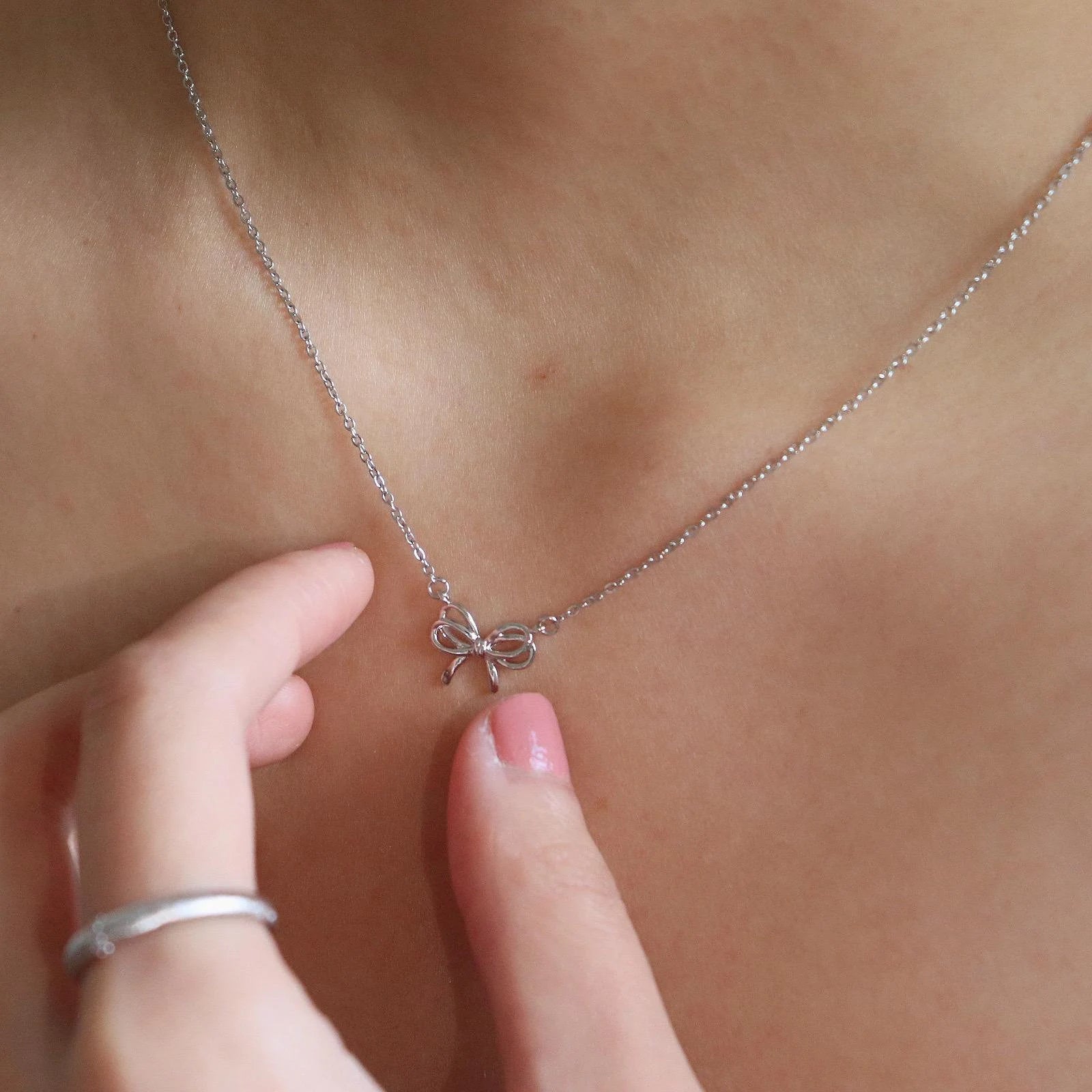Minimalist Bow Necklace