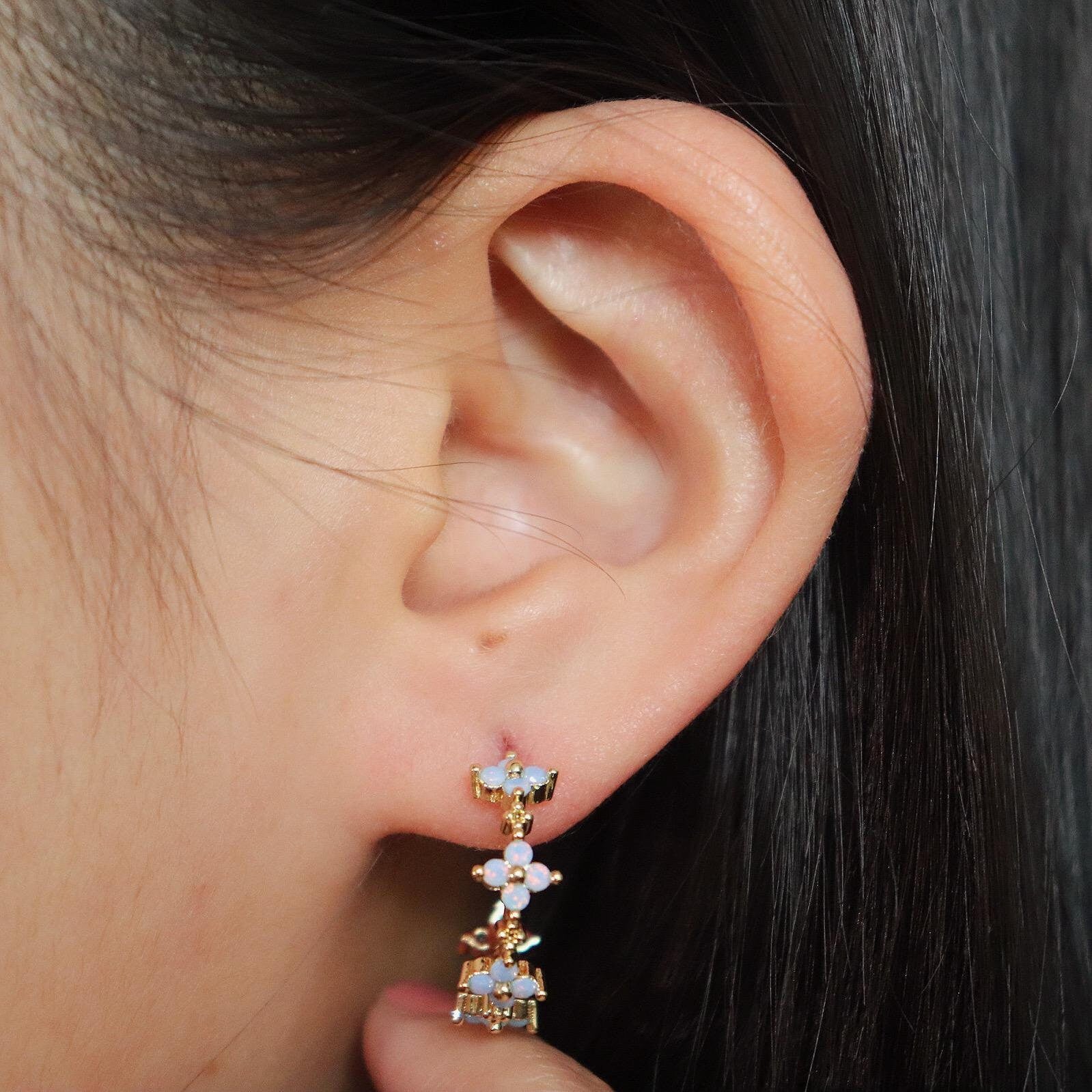 Dainty Ivy Flower Hoop Earrings