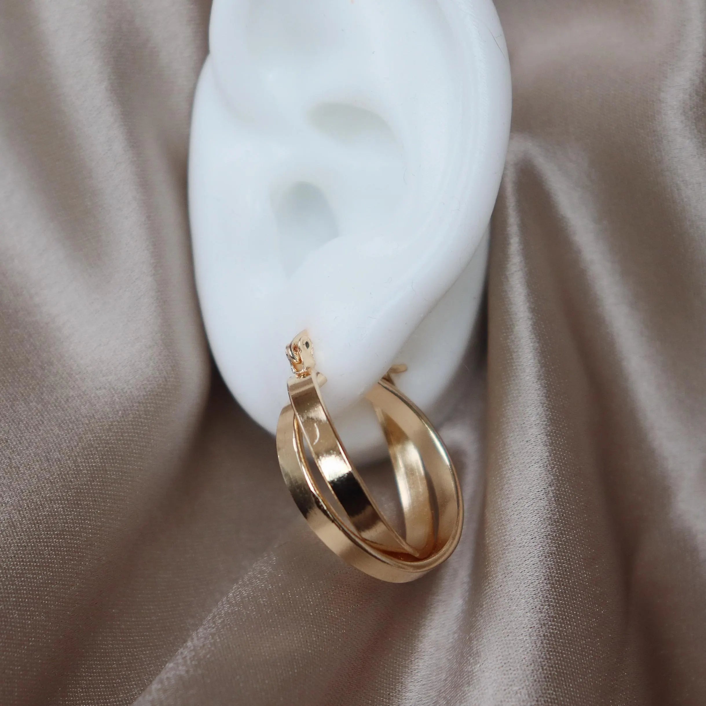 Essential Gold Hoop Earrings