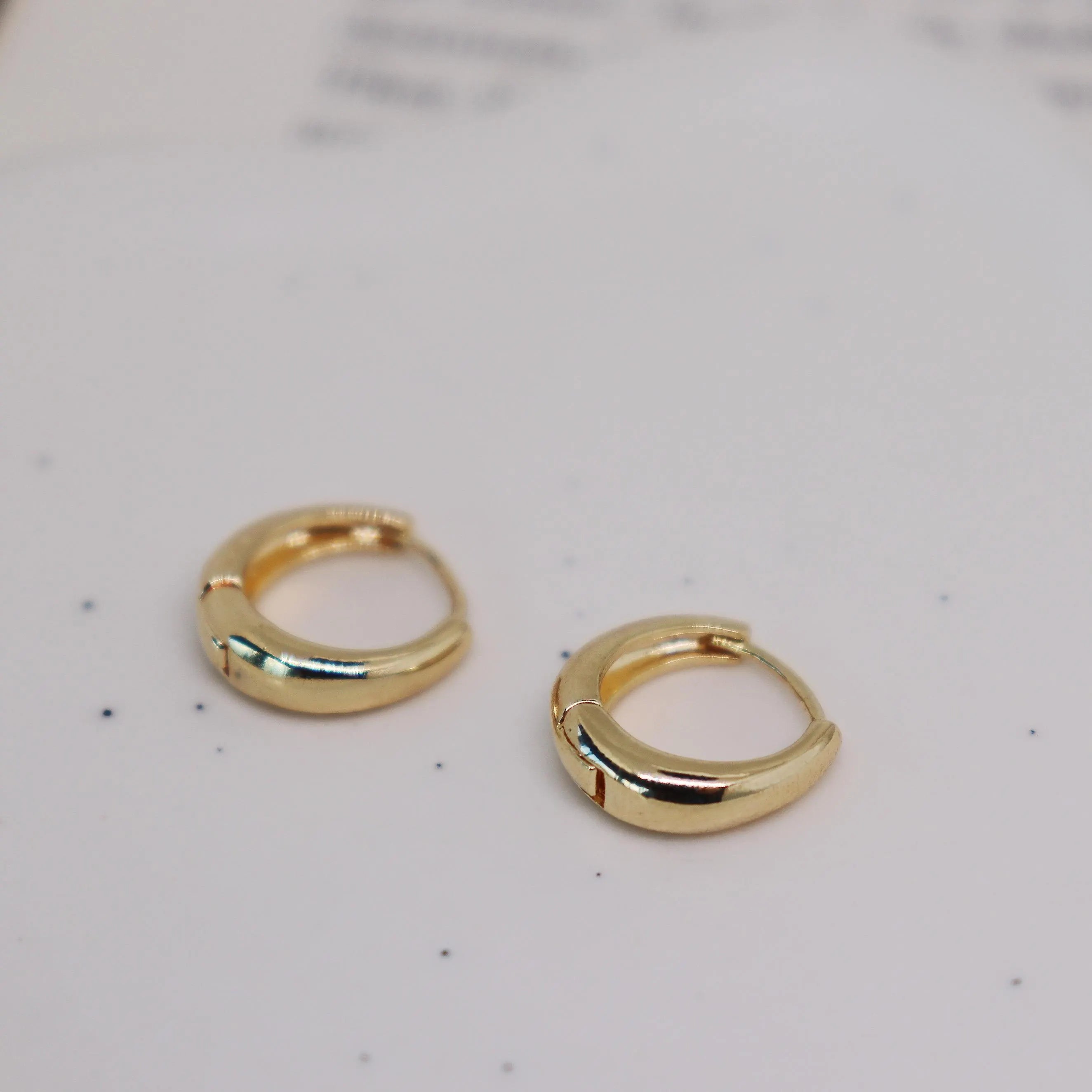 Minimalist Gold Hoop Earrings
