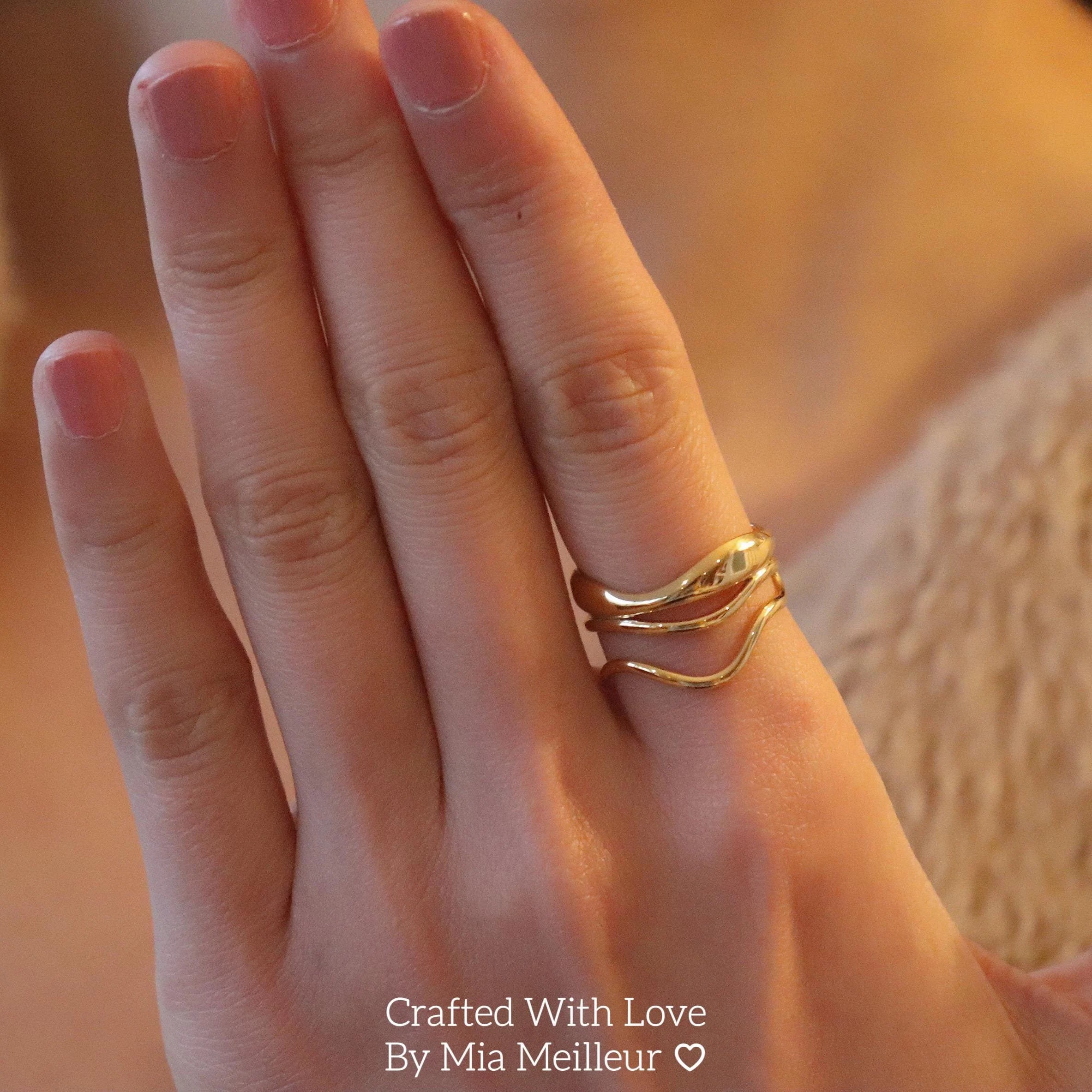 Abstract Wavy Gold Ring