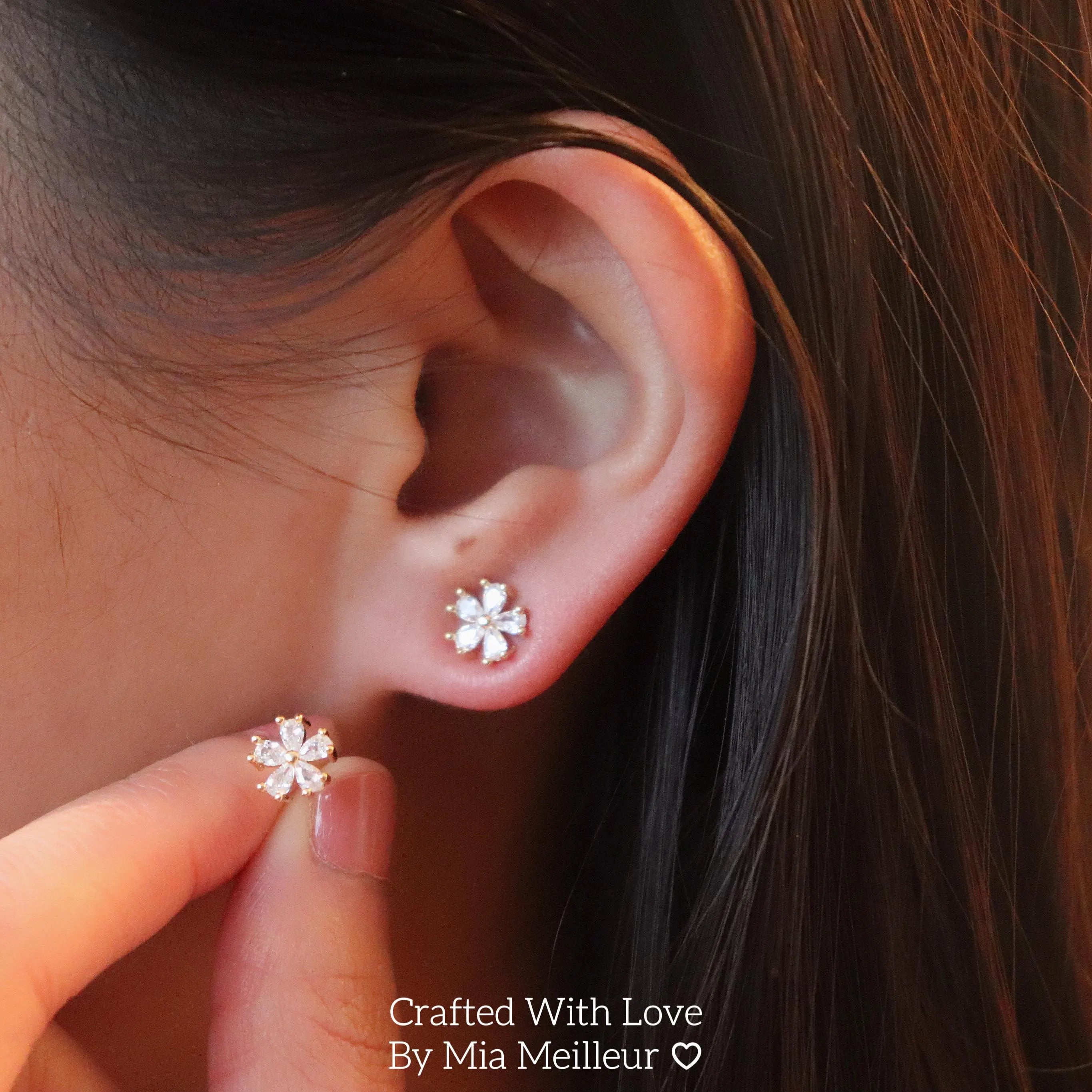 Dainty White Flower Stud Earrings