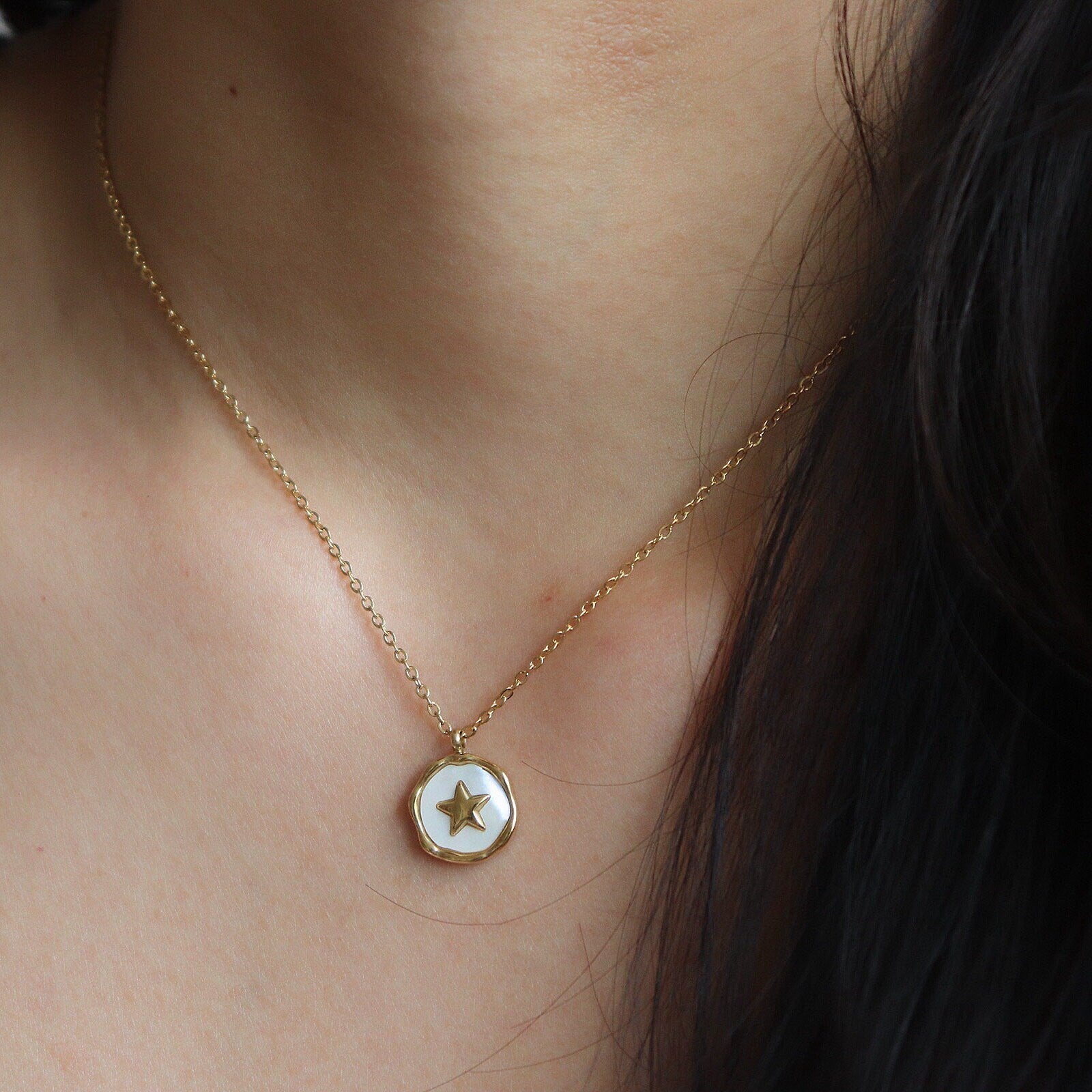 Delicate Gold Star Pendant Necklace