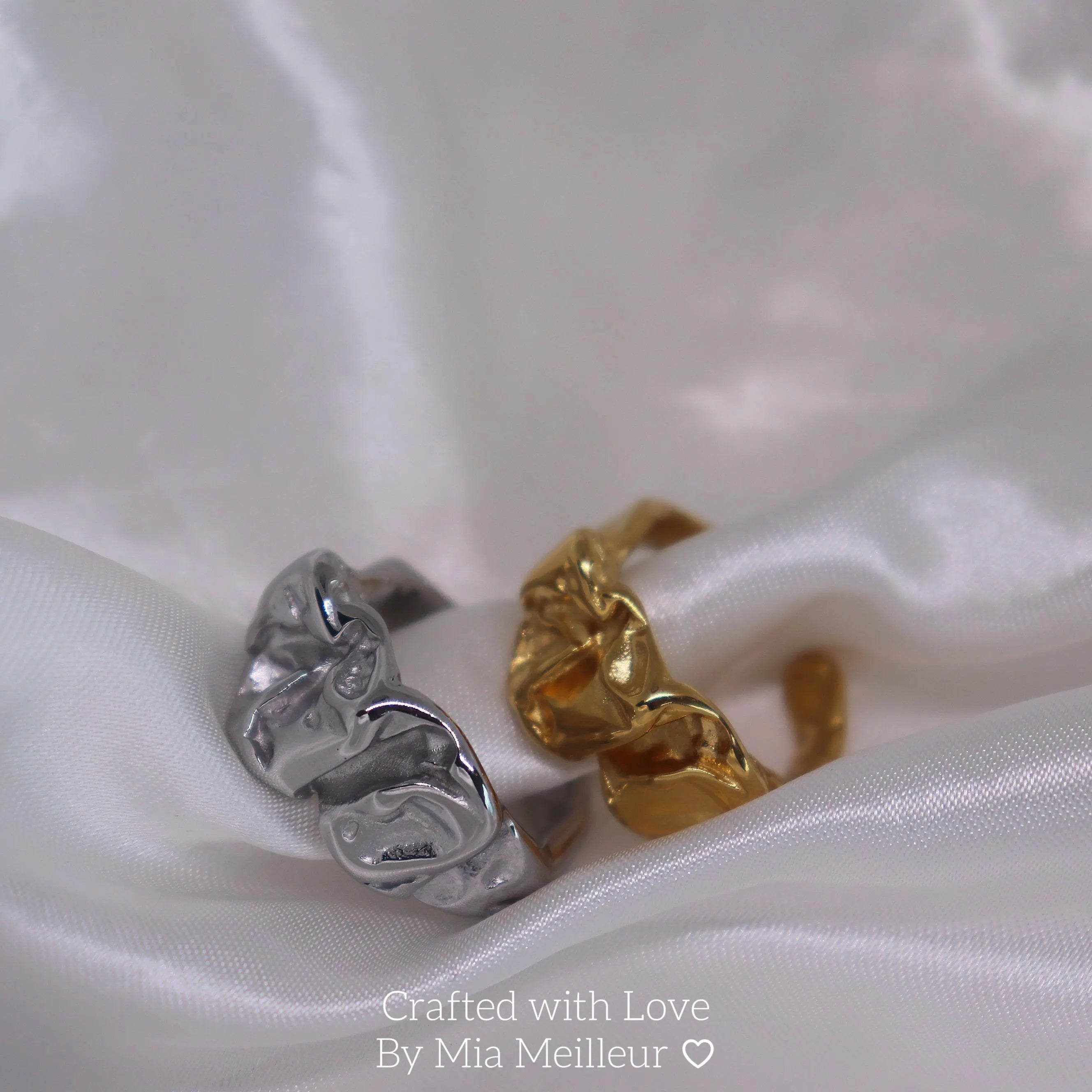 Abstract Textured Ring