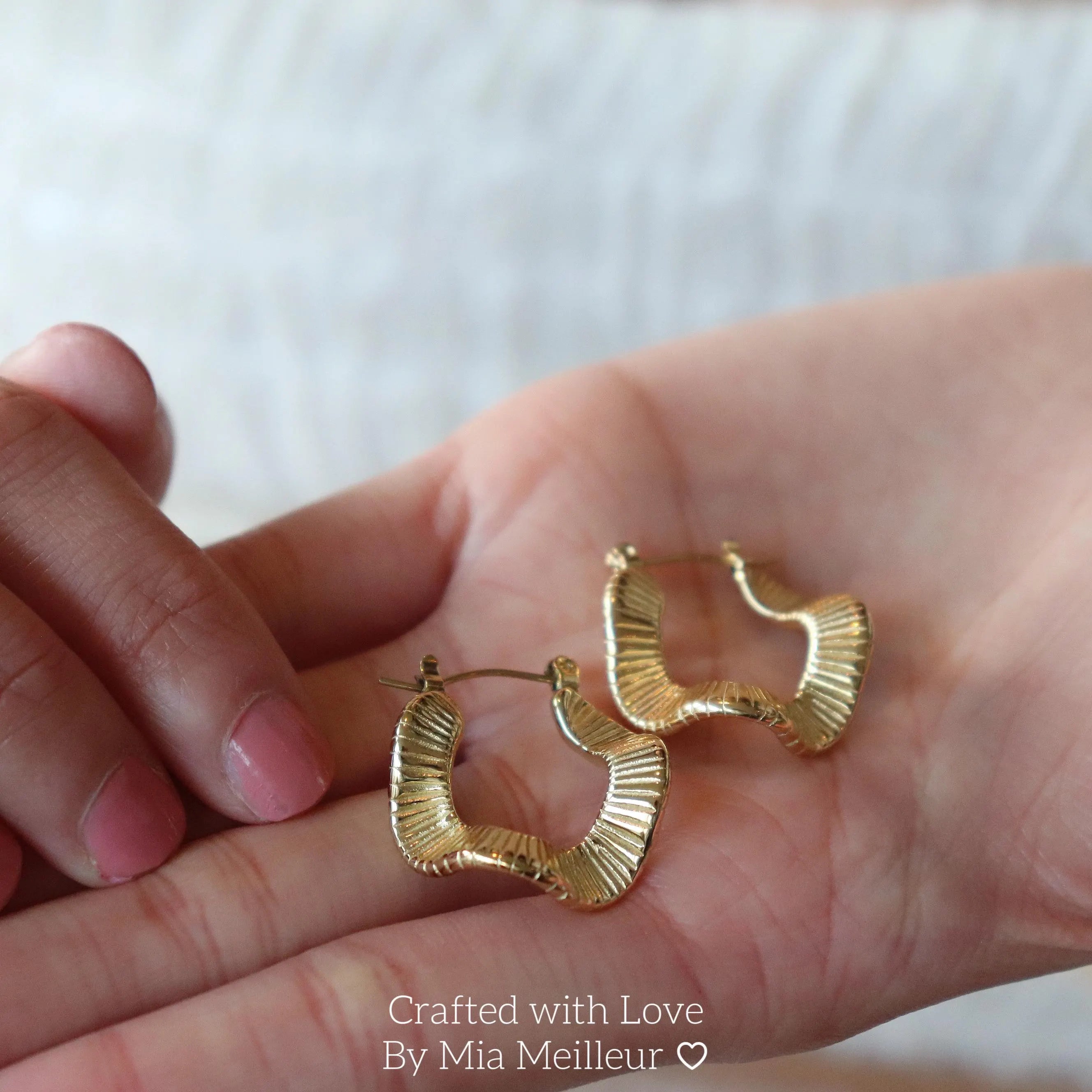 Irregular Wavy Hoop Earring