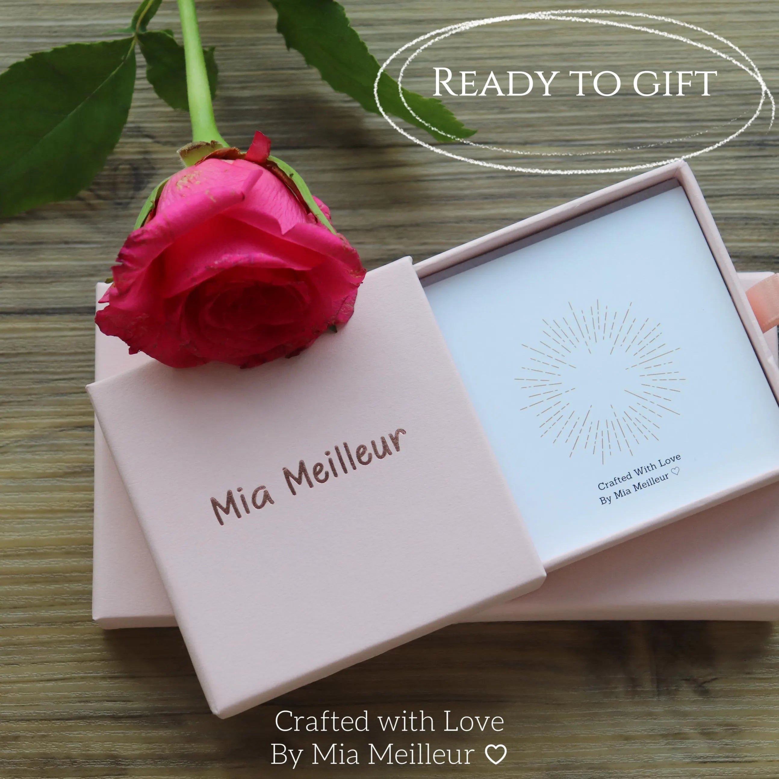 Dainty Leaf Pendant Necklace by Mia Meilleur